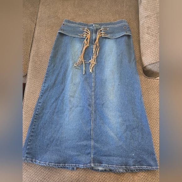 Jukebox Denim Fringe Maxi Skirt Women Sz 16 Blue Flare Back Slit Waist Belt - Picture 2 of 13